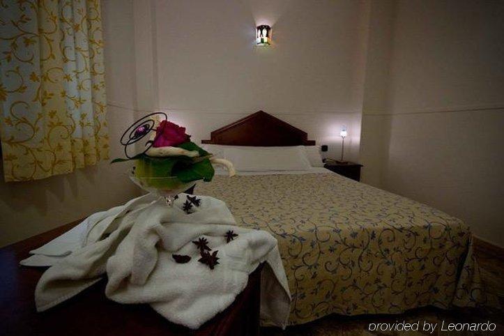 Hotel Boutique Reina Mora Granada Room photo